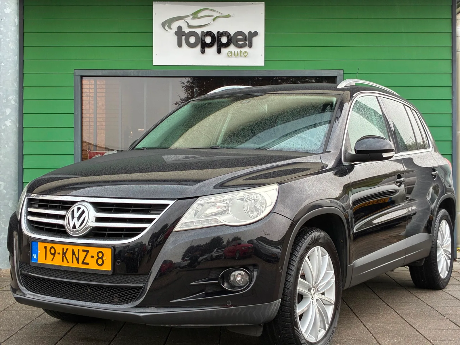 Volkswagen Tiguan (2010) — foto 1