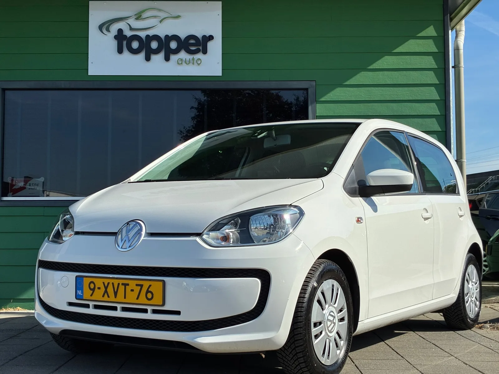 Volkswagen Up! (2014) — foto 1