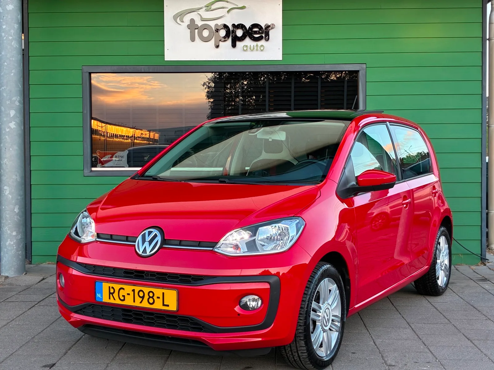 Volkswagen Up! (2017) — foto 1