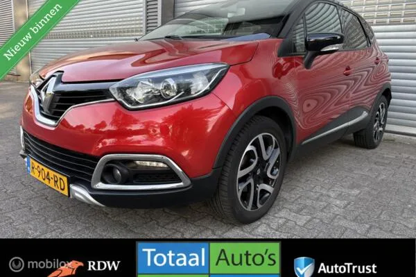 Renault Captur (2022) — foto 1