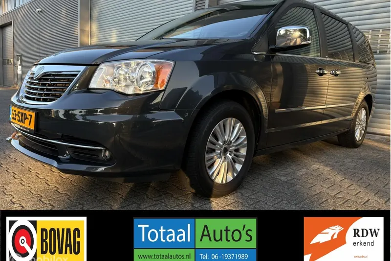 Lancia Voyager (2012)