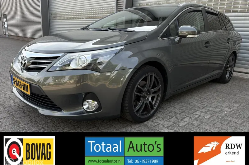 Toyota Avensis (2013)