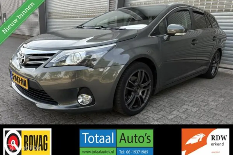 Toyota Avensis (2013)
