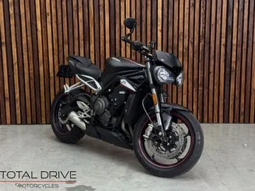 TRIUMPH STREET (2019) — foto 1