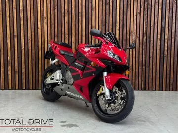 Honda CBR 600 RR (2003) — foto 1