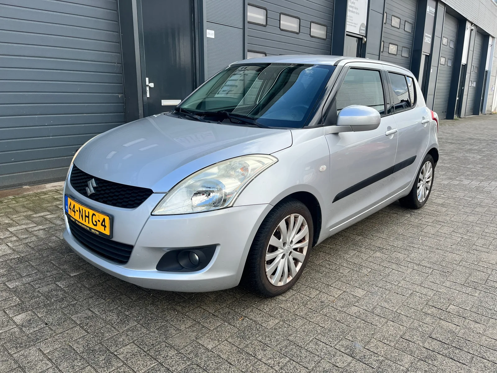 Suzuki Swift (2010) — foto 1
