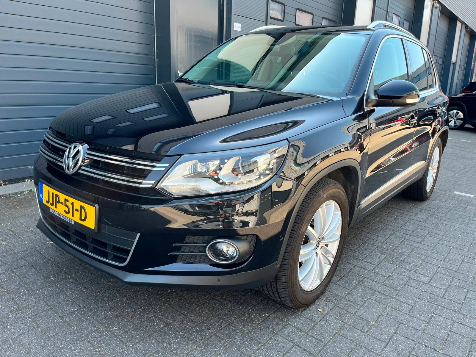 Volkswagen Tiguan (2011) — foto 1