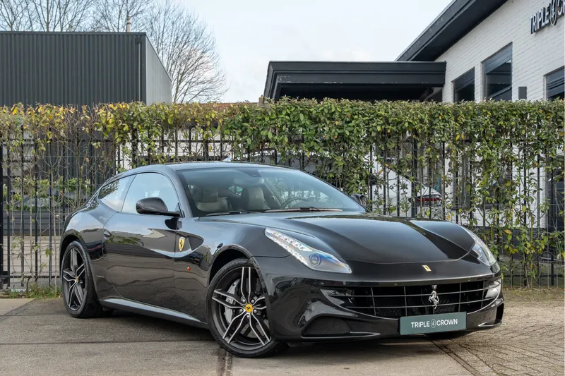 Ferrari FF (2012)