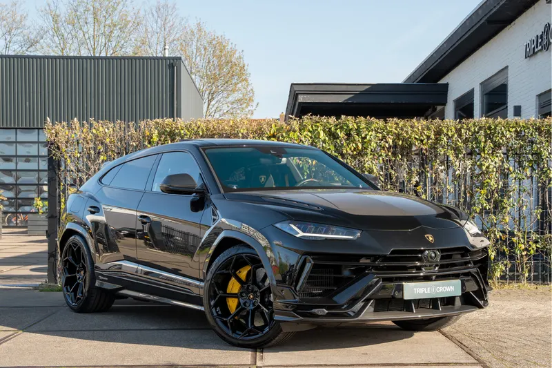 Lamborghini Urus (2024)