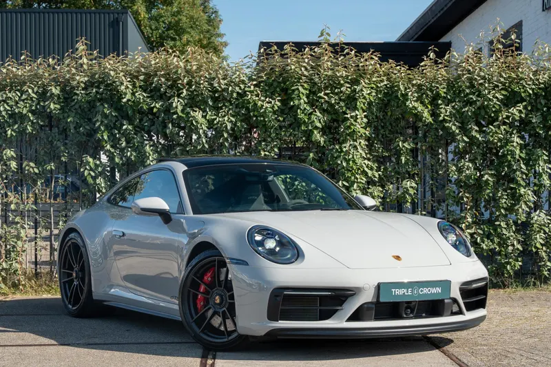 Porsche 911 (2022)
