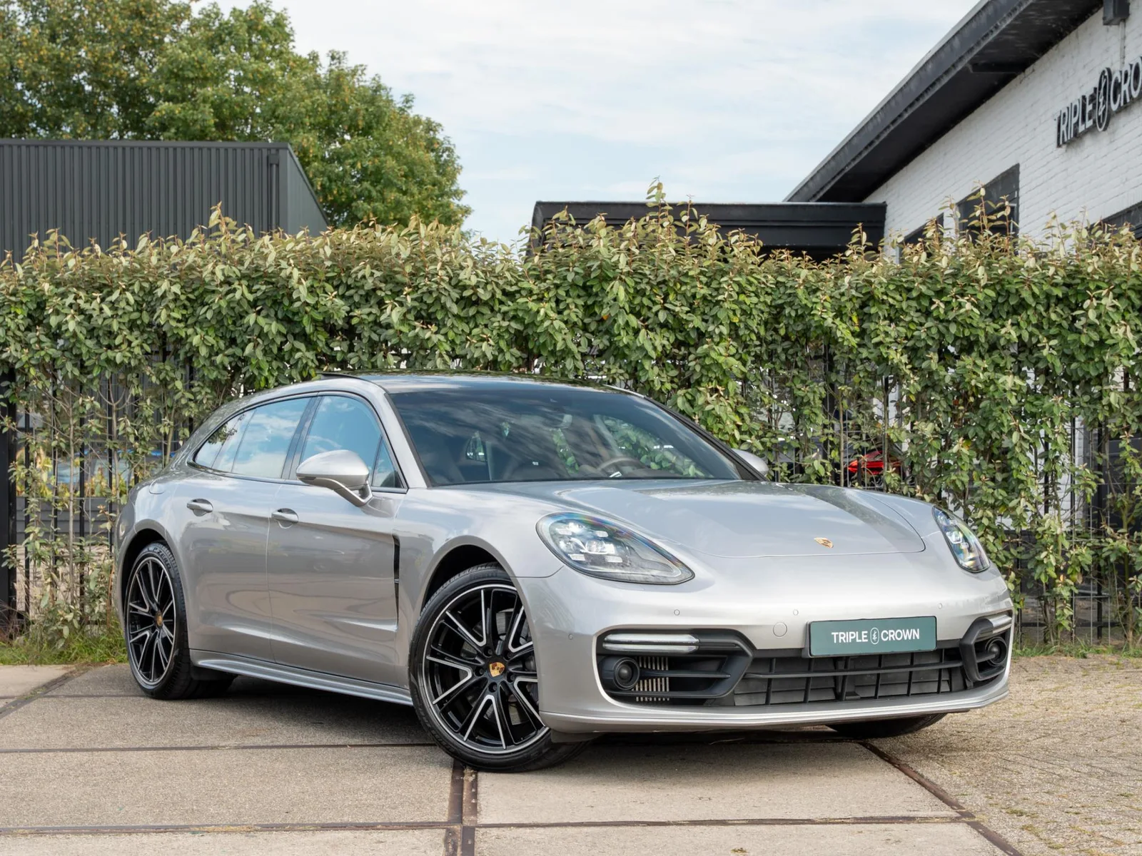 Porsche Panamera (2017) — foto 1