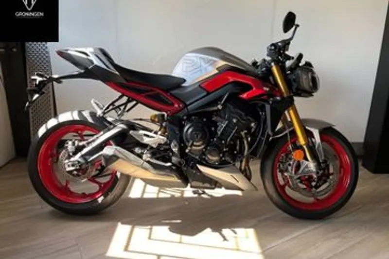 Triumph Street Triple 765 RX (2026)