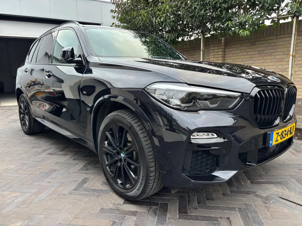 BMW X5 (2020) — foto 1
