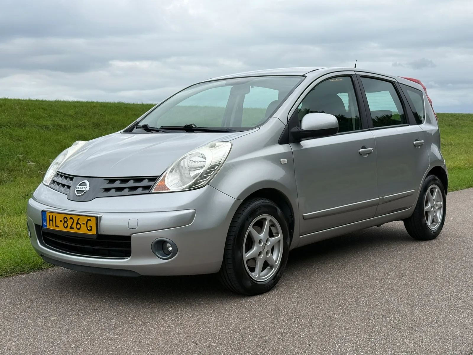Nissan Note (2008) — foto 1
