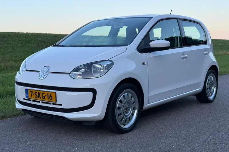 Volkswagen Up! (2013)