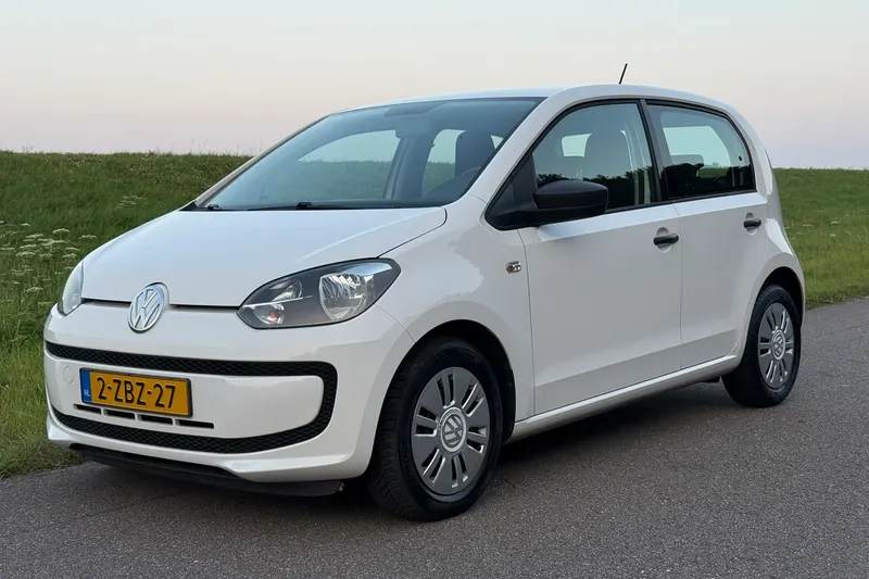 Volkswagen Up! (2015)