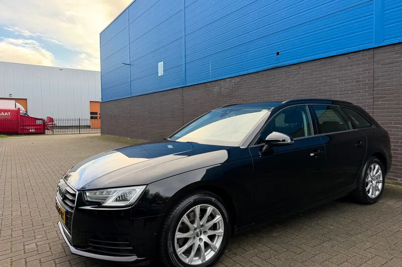 Audi A4 (2017)