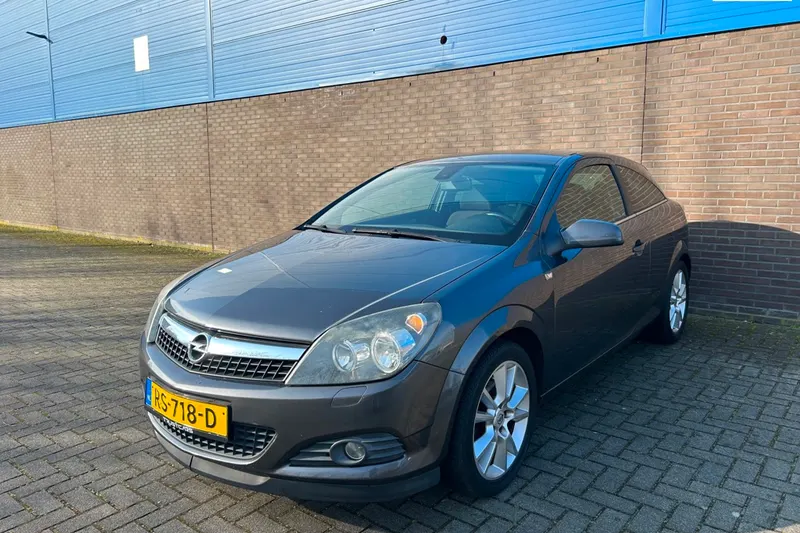 Opel Astra (2009)