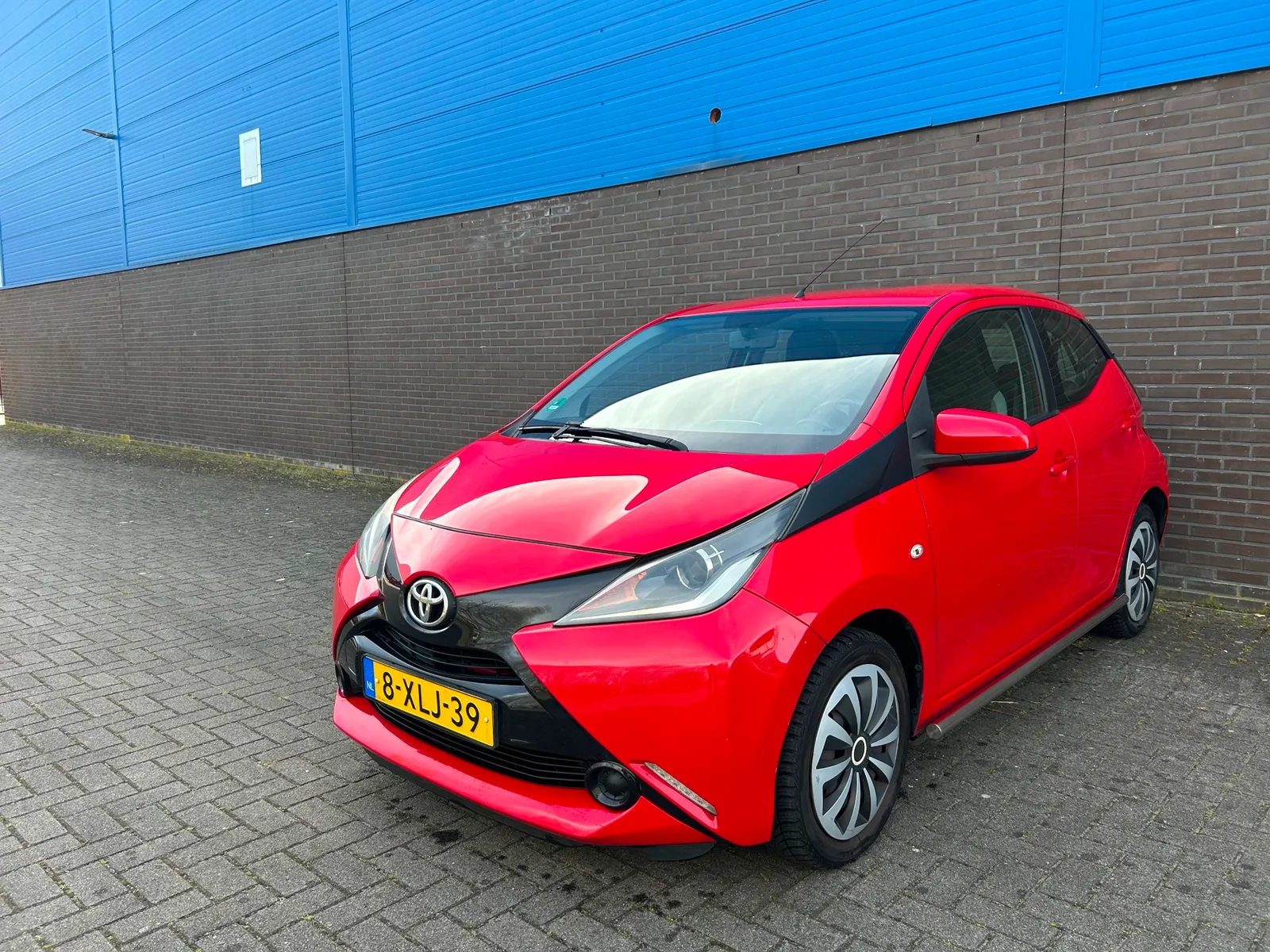 Toyota Aygo (2014) — foto 1