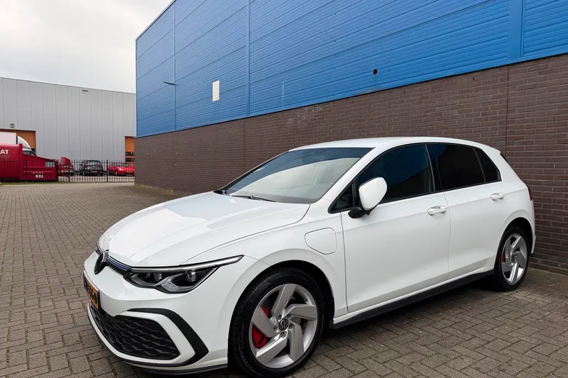 Volkswagen Golf (2022)