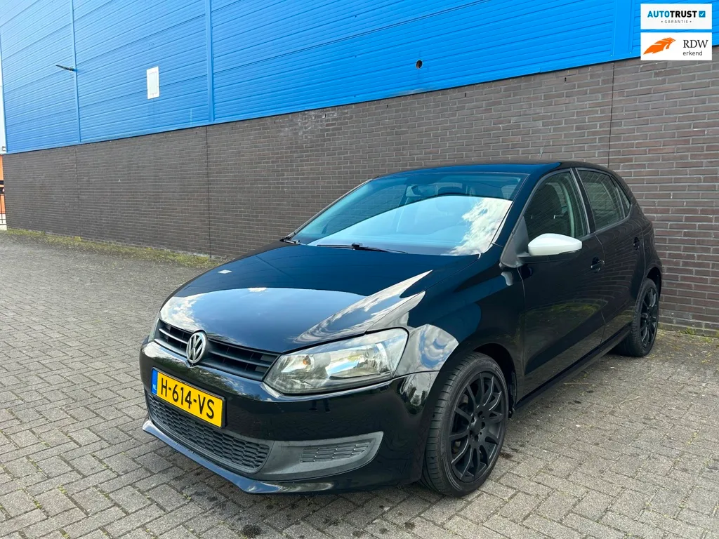 Volkswagen Polo (2014) — foto 1