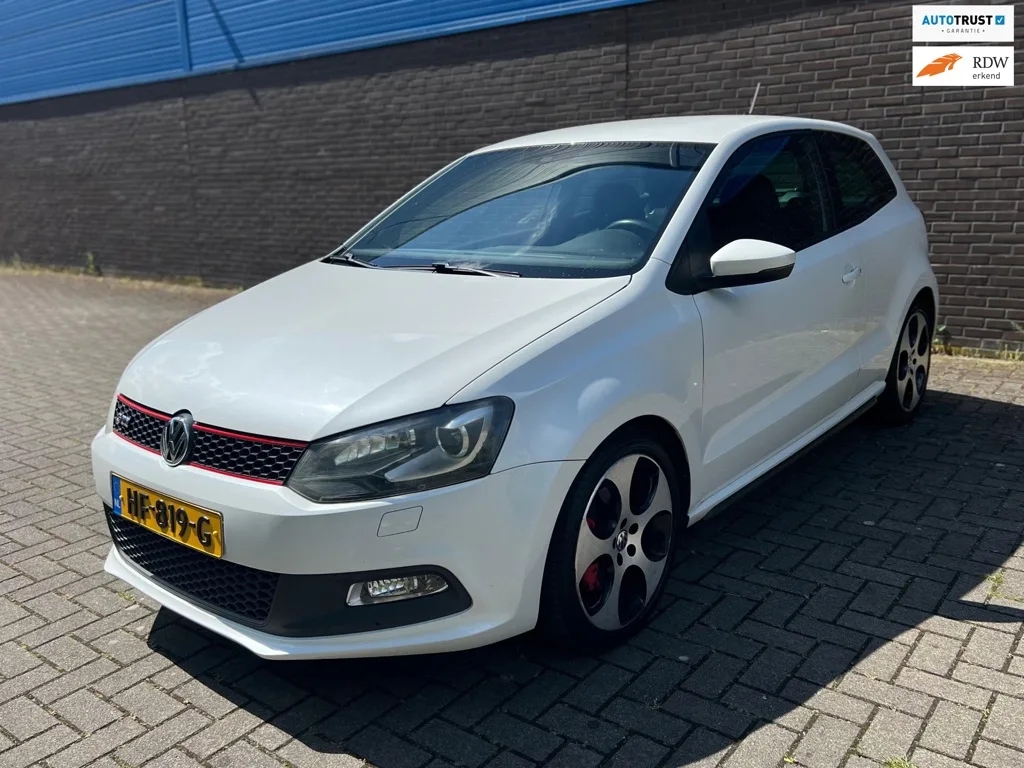 Volkswagen Polo (2012) — foto 1