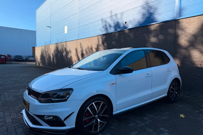 Volkswagen Polo (2016)