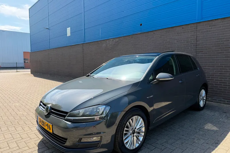 Volkswagen Golf (2014)