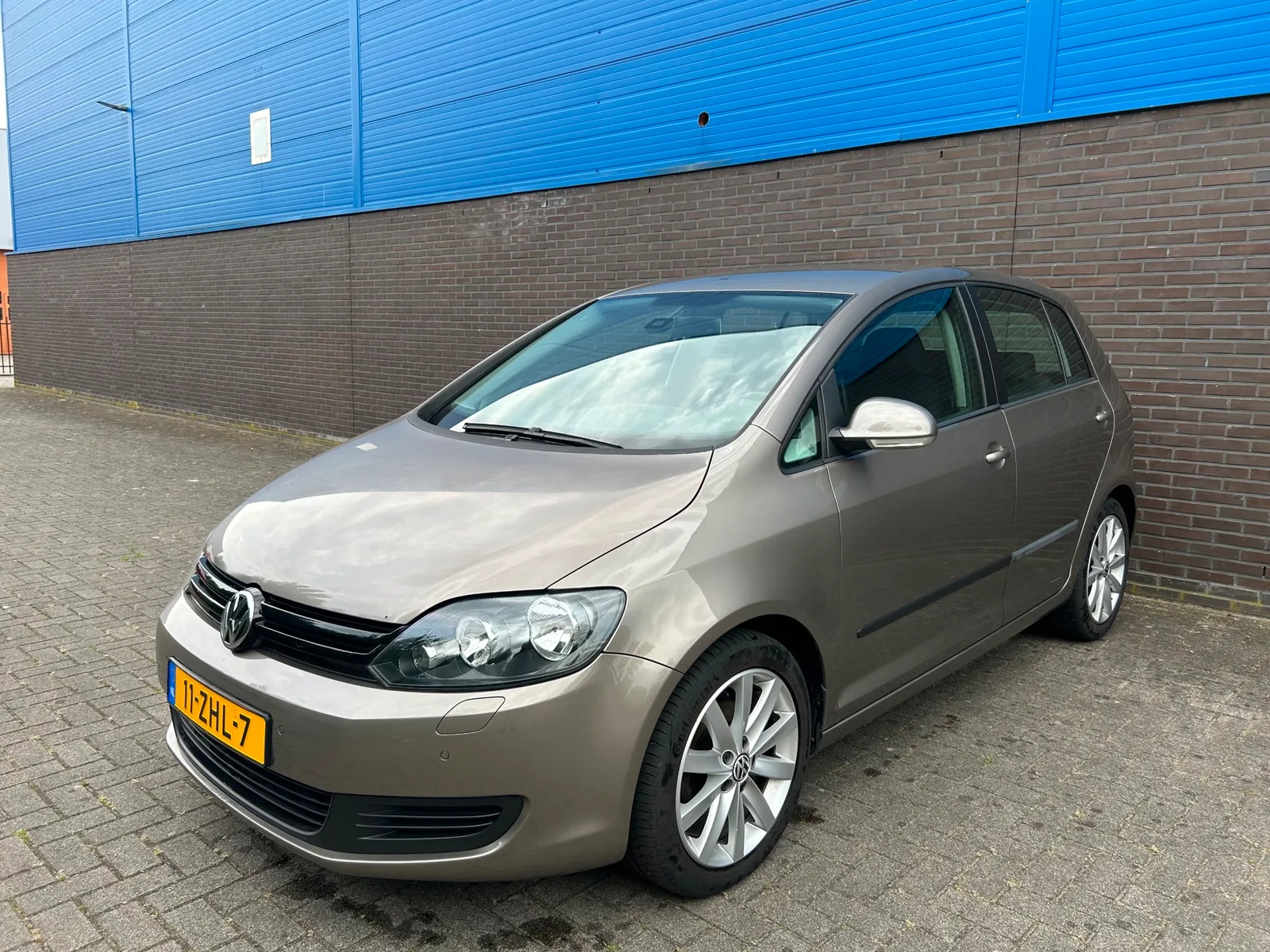 Volkswagen Golf (2011) — foto 1