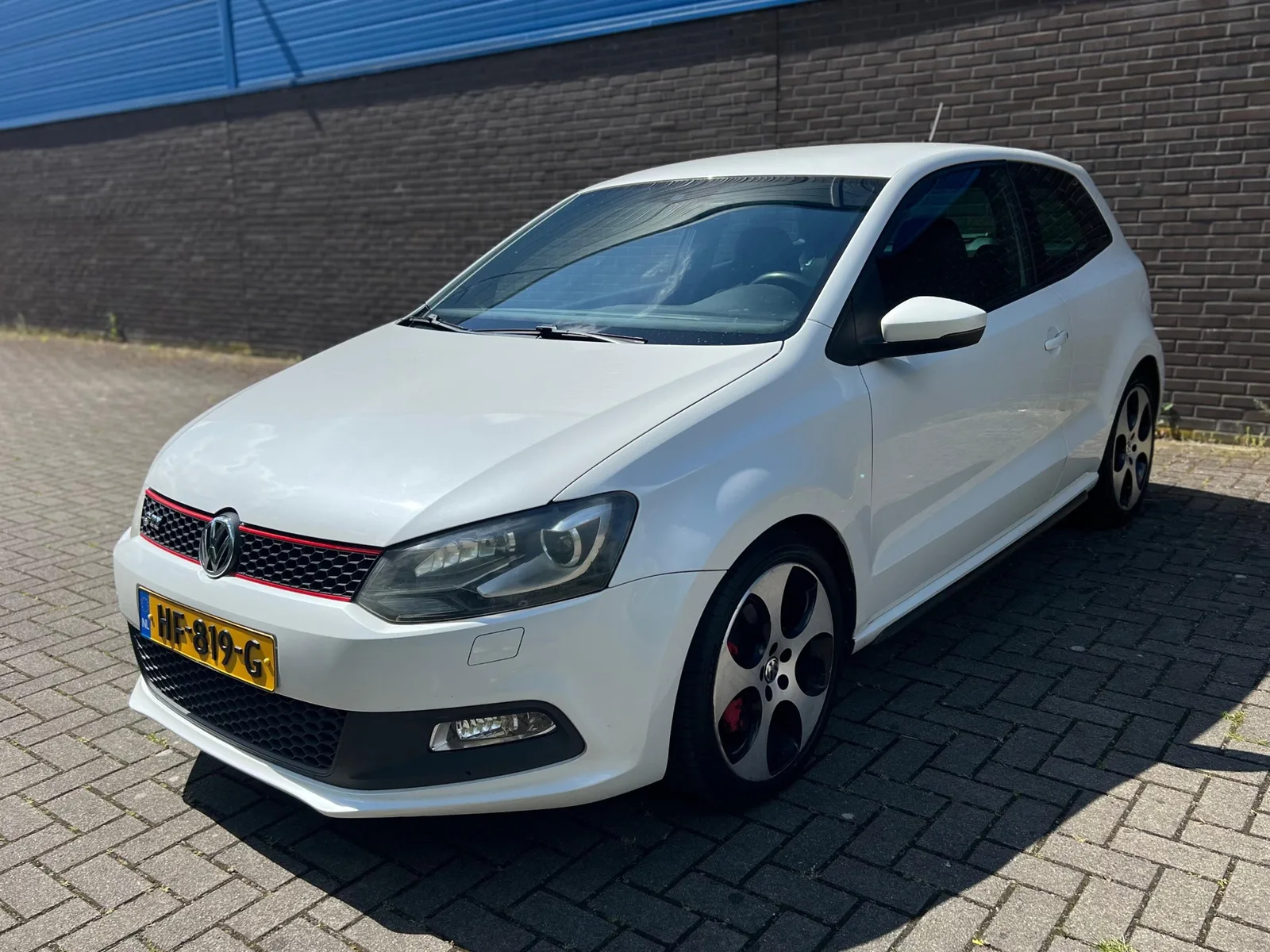 Volkswagen Polo (2012) — foto 1