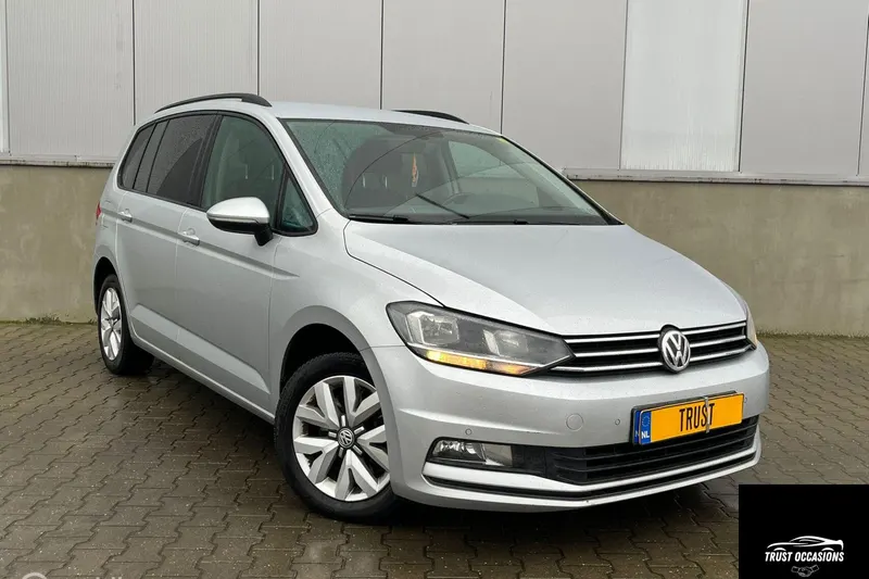 Volkswagen Touran (2015)