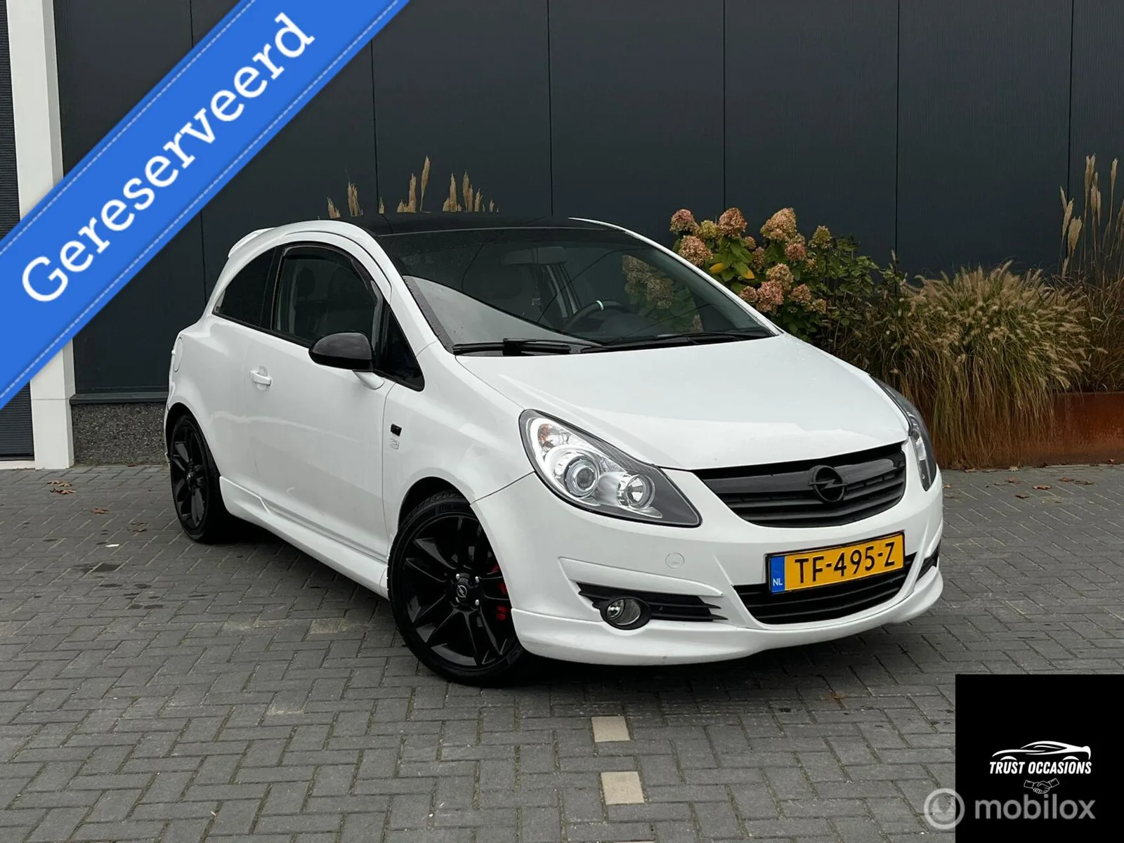 Opel Corsa (2009) — foto 1