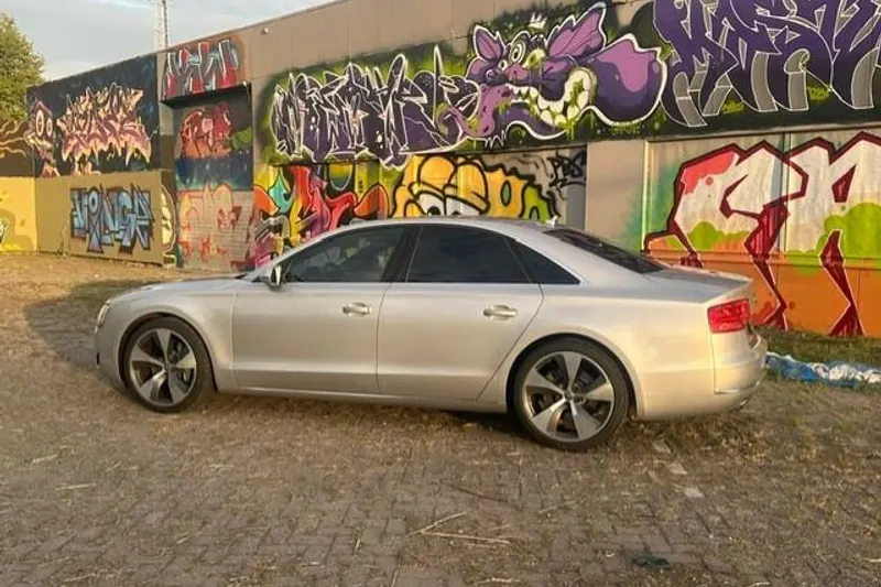 Audi A8 (2011)