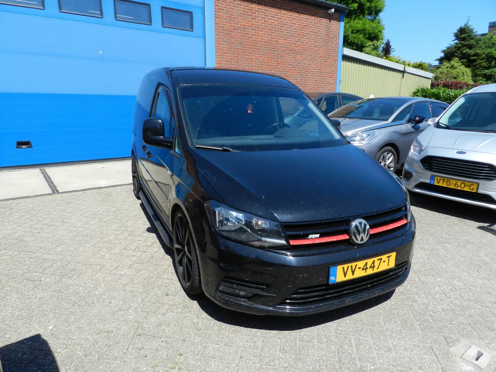 Volkswagen Caddy (2016) — foto 1
