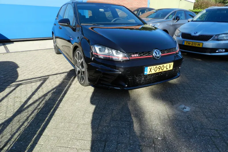 Volkswagen Golf (2017)