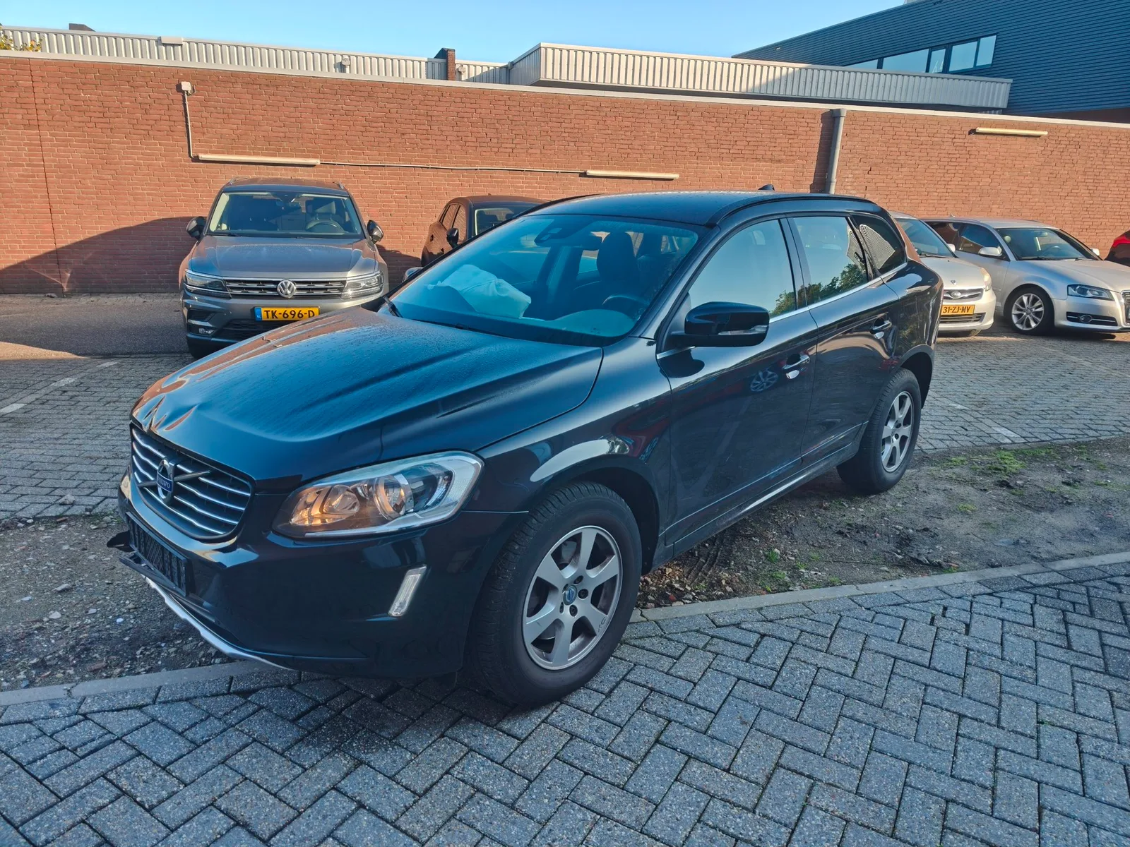 Volvo XC60 (2015) — foto 1