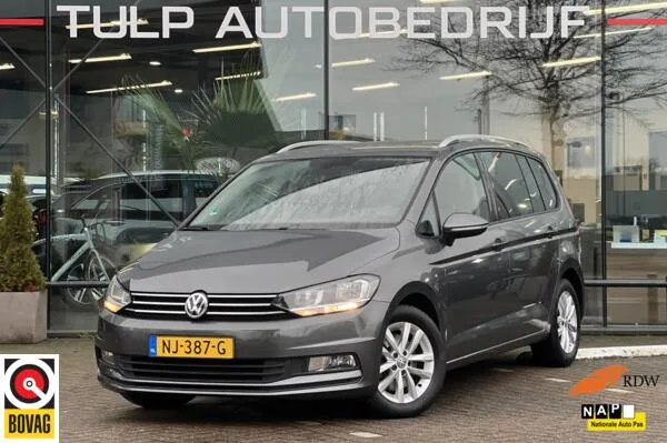 Volkswagen Touran (2017) — foto 1