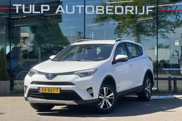 Toyota RAV4 (2017) — foto 1