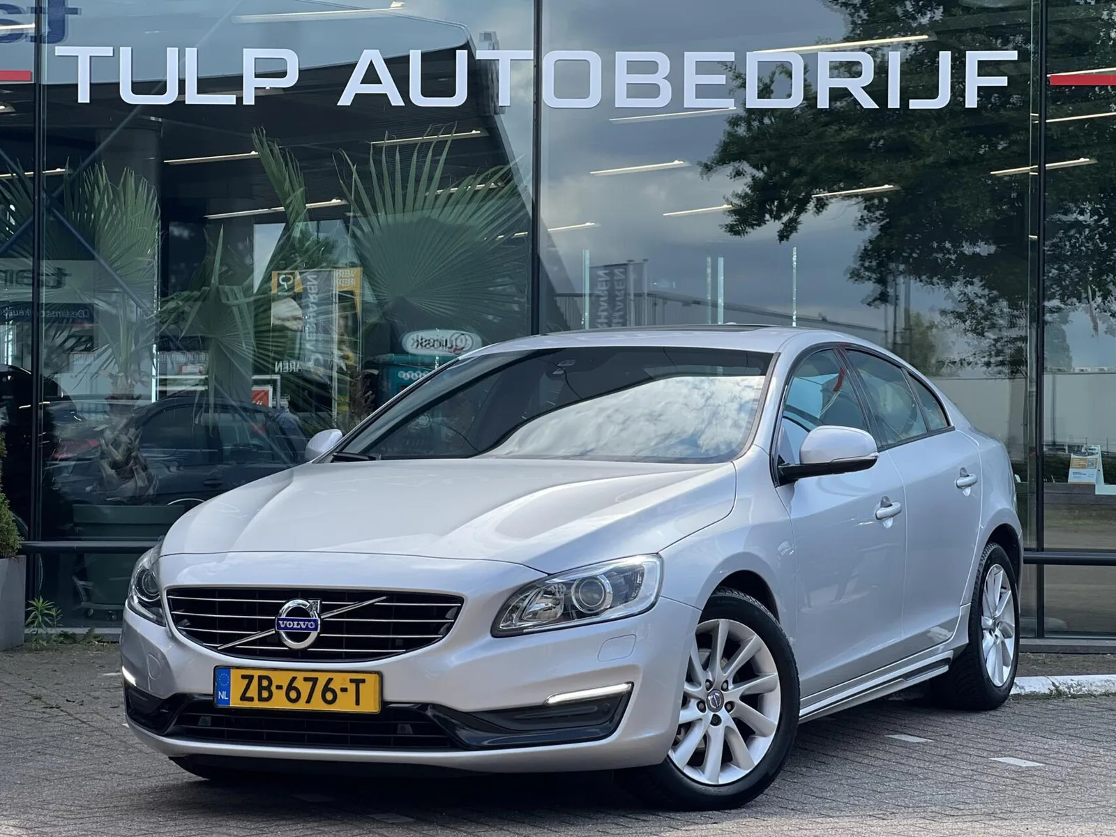 Volvo S60 (2019) — foto 1