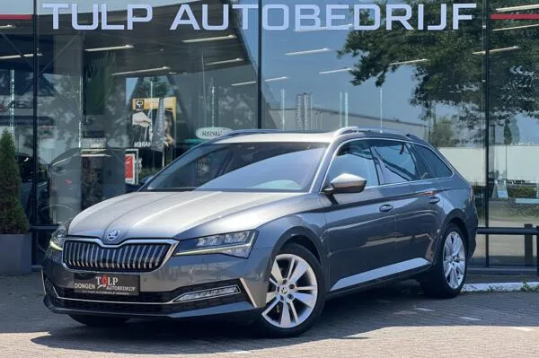 Škoda Superb (2022) — foto 1