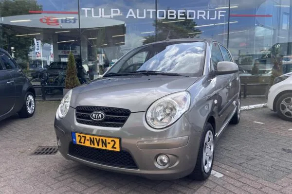Kia Picanto (2010) — foto 1