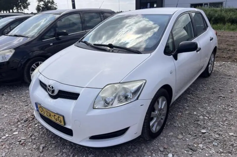 Toyota Auris (2008)