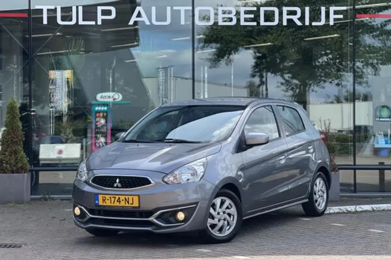 Mitsubishi Space (2017)