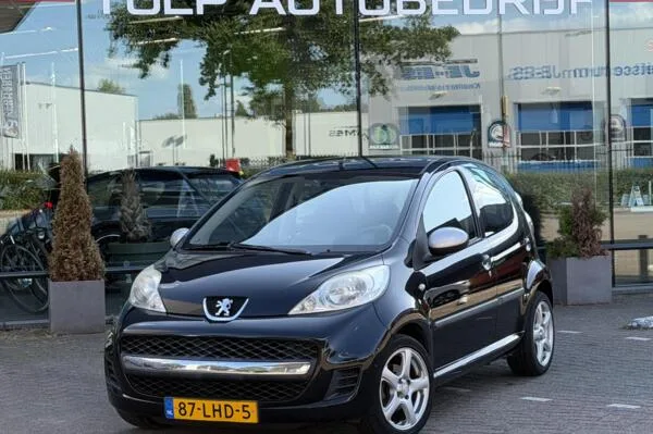 Peugeot 107 (2010) — foto 1