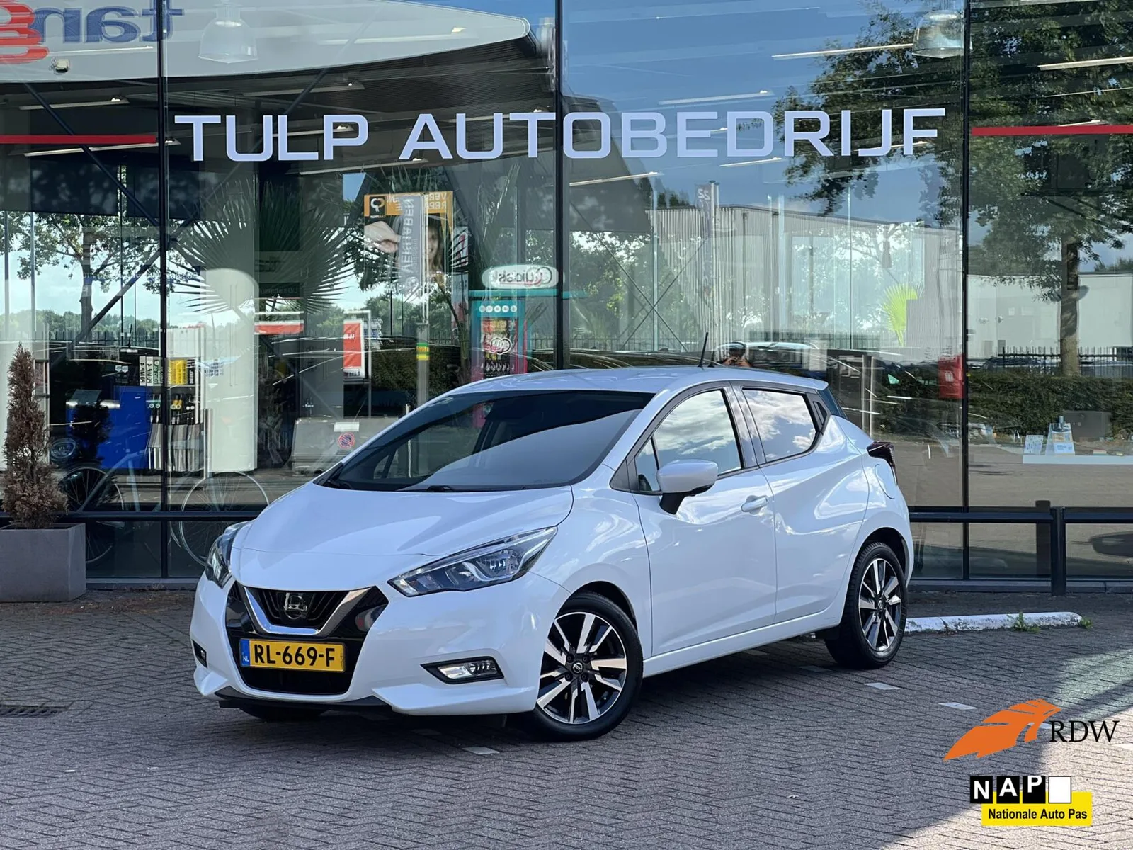 Nissan Micra (2018) — foto 1