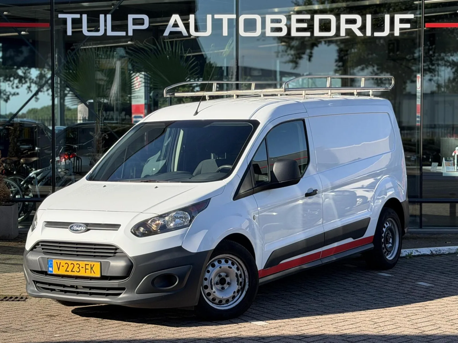 Ford Transit Connect (2017) — foto 1