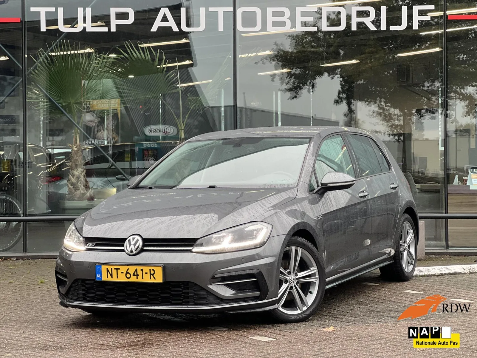 Volkswagen Golf (2017) — foto 1