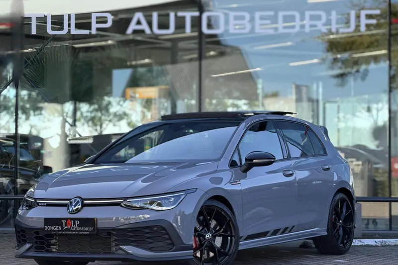 Volkswagen Golf (2024)