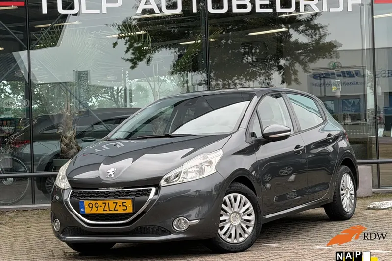 Peugeot 208 (2013)