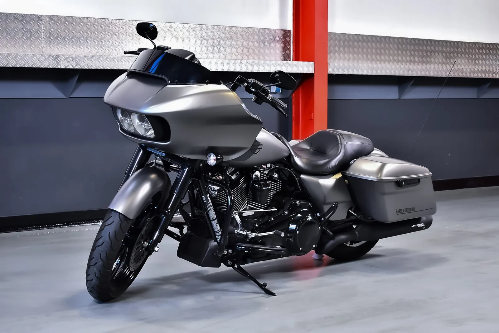 Harley-Davidson Road Glide (2017) — foto 1